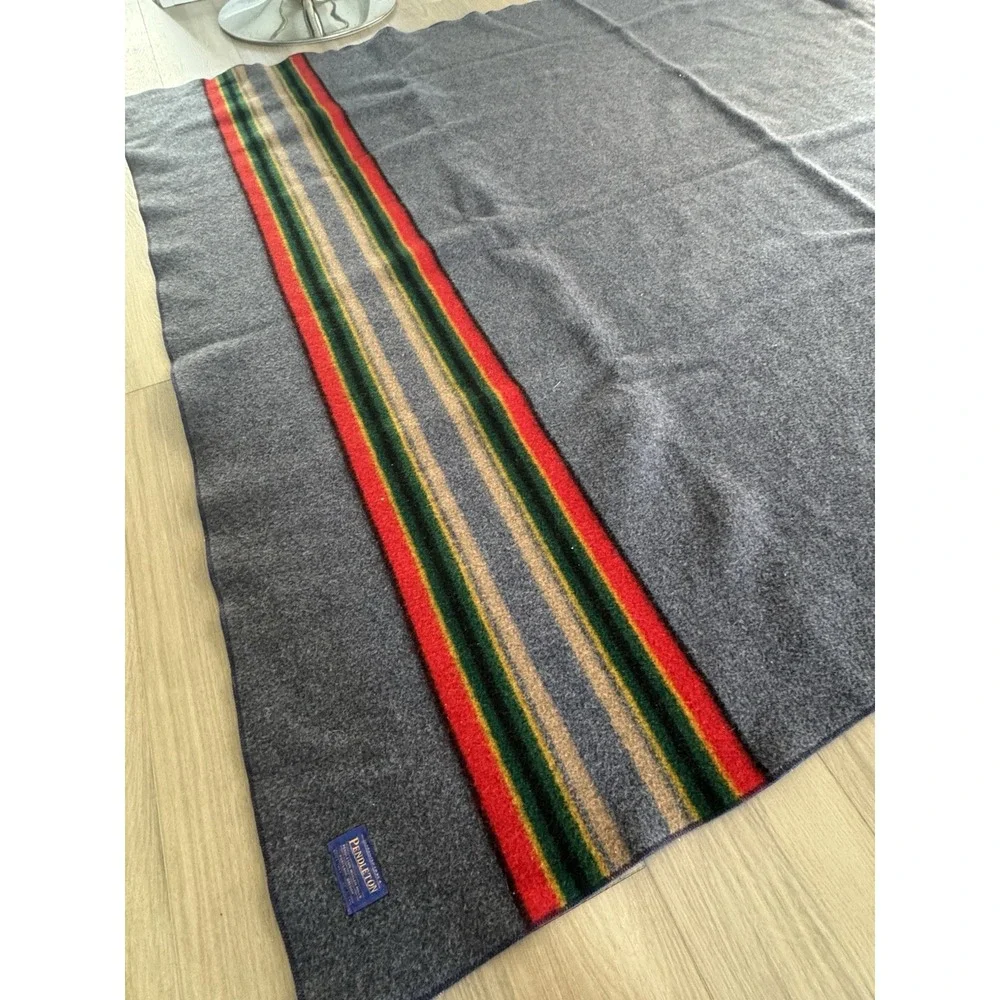 Pendleton Yakima Camp Blanket Blue W/Stripes 86% Wool 14% Cotton 65